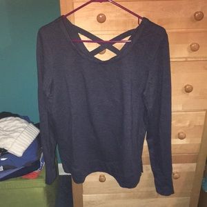 Athletic long sleeve shirt